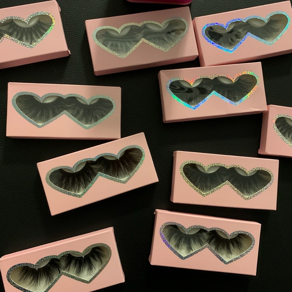 eyelashes